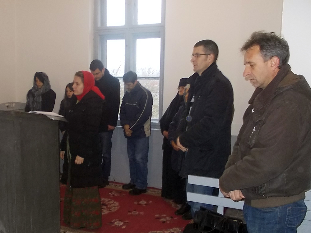 Služena Sveta Liturgija na dan Svetog Nikole u Lalincu 3 Narod