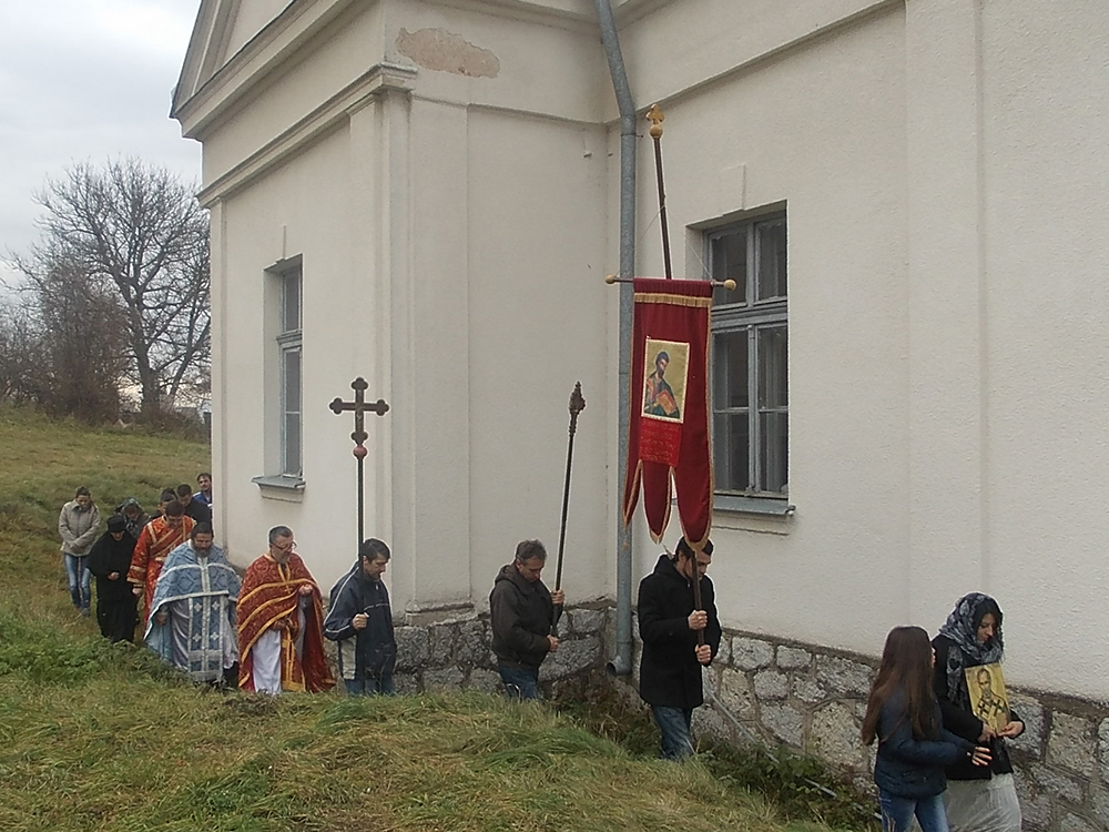 Služena Sveta Liturgija na dan Svetog Nikole u Lalincu 4 litija