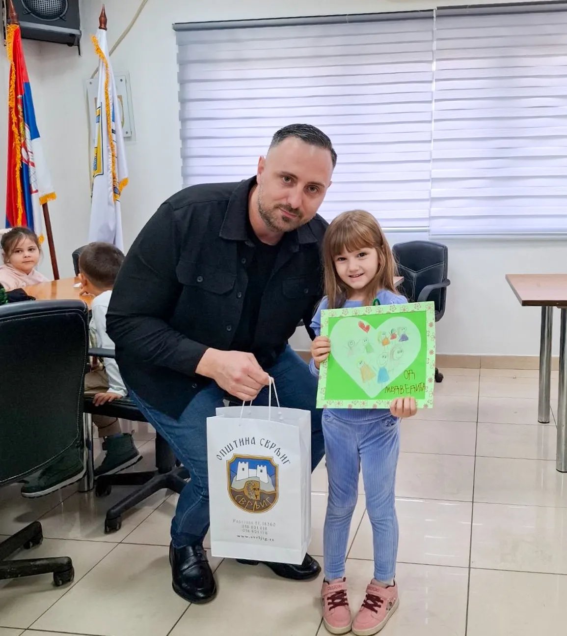 Poklon za najmlađe i poklon opštini od Medvedića, foto: V.M.