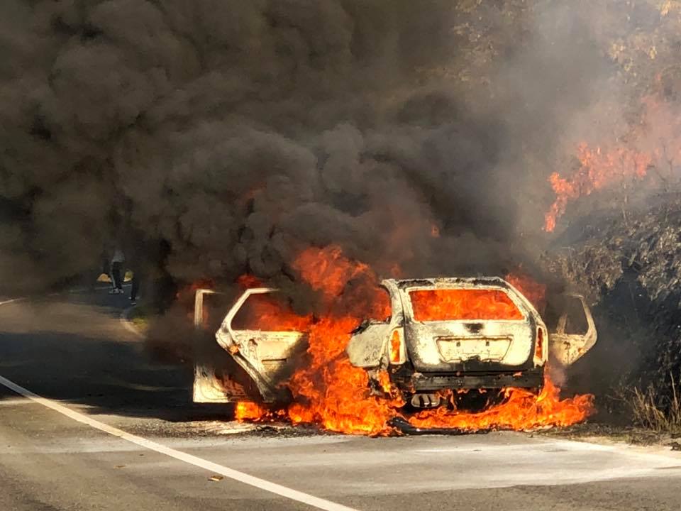Izgoreo automobil na prevoju Gramada (VIDEO+FOTO) 2 Požar, foto: Marko Miladinović