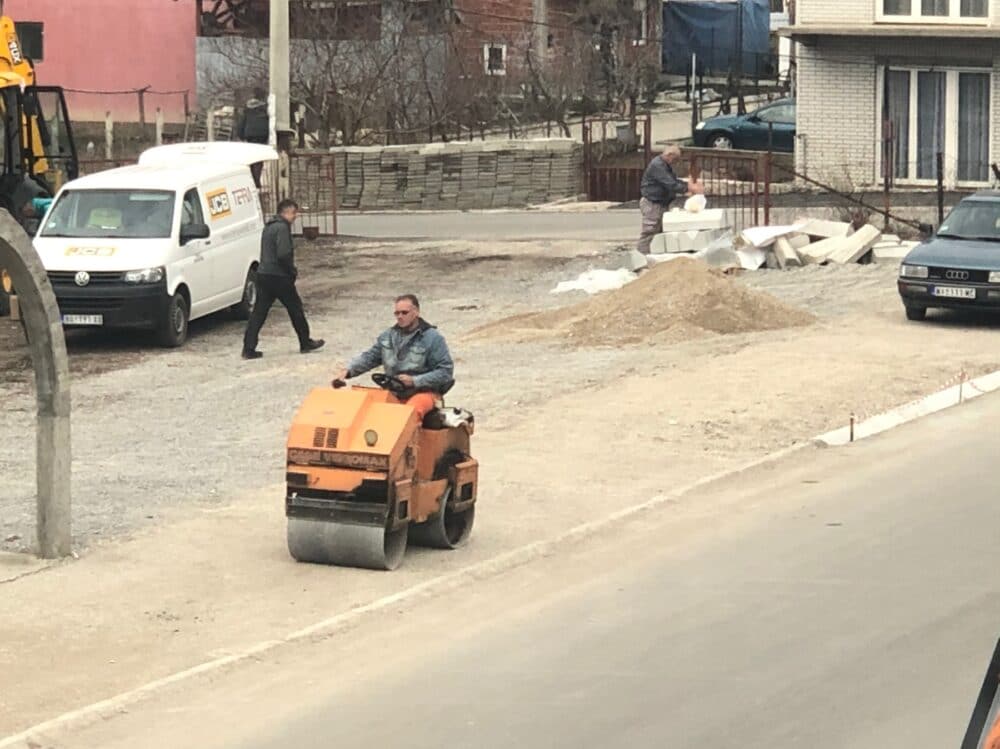 Radovi na izgradnji trotoara, foto: L.M.