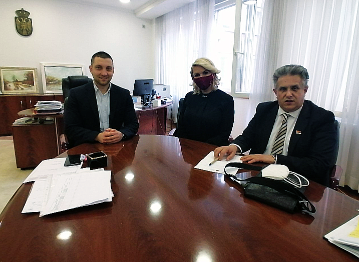 MILETIĆ I MARKOVIĆ SA MINISTARKOM KISIĆ TEPAVČEVIĆ O POMOĆI UGROŽENIM PORODICAMA 1 Foto: M.M.