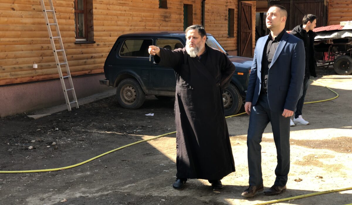 Predsednik Marković u poseti Manastiru, foto: Svrljiške novine