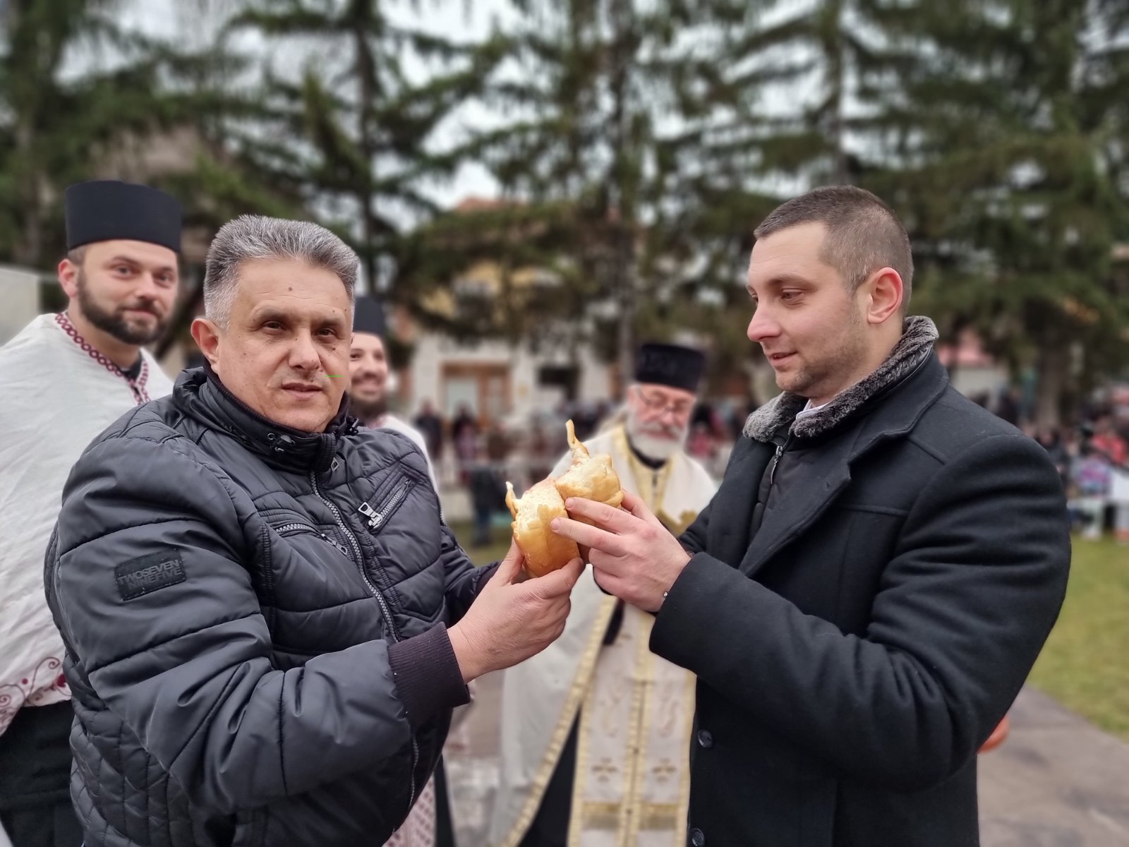 Poslanik Miletić i predsednik Marković, sadašnji i budući kolačar, foto: M.M.