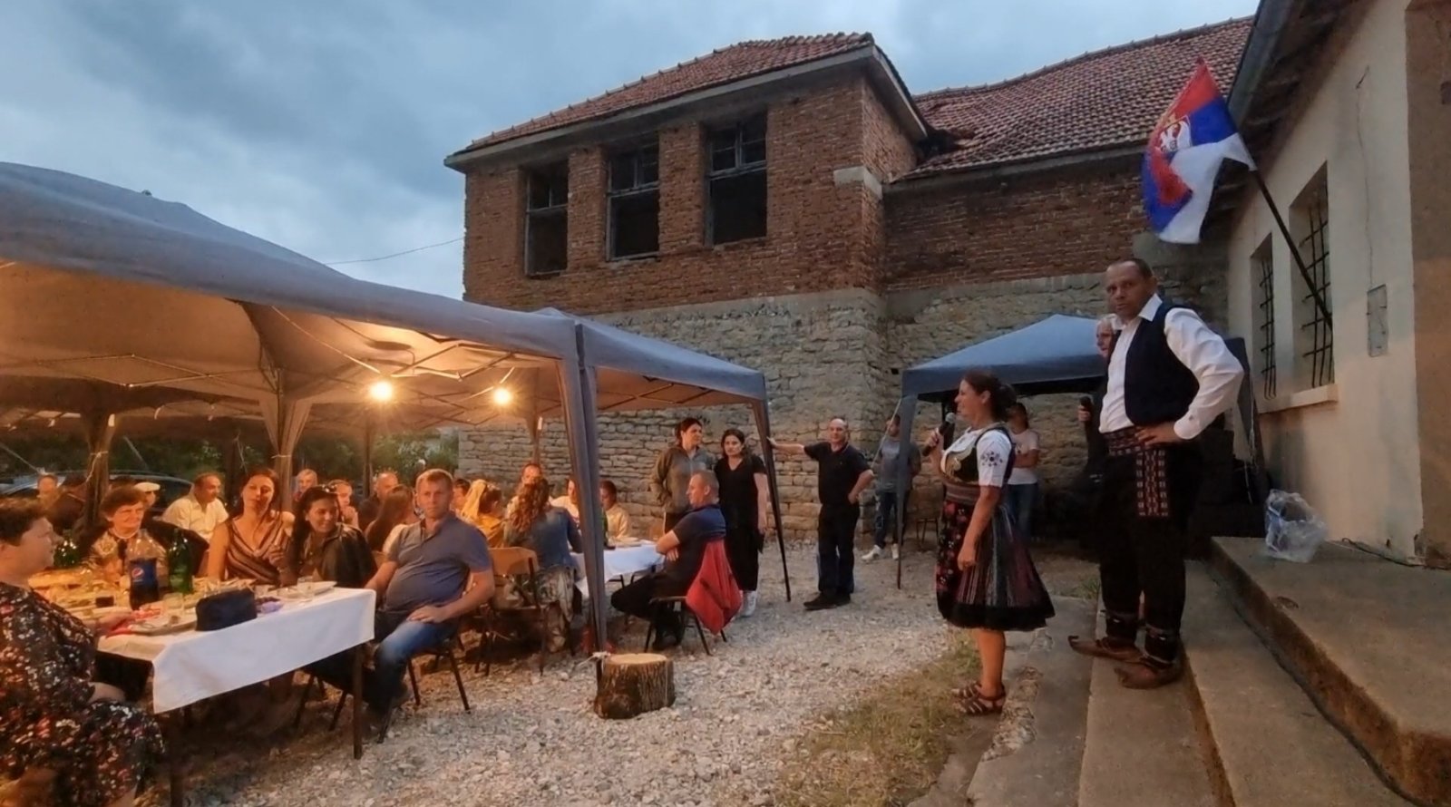 Obraćanje u selu Varoš, organizatori, foto: M.M.