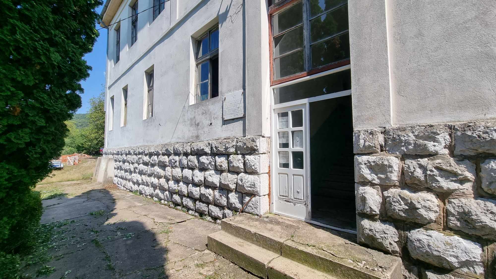Škola u Lalincu, foto: Svrljiške novine