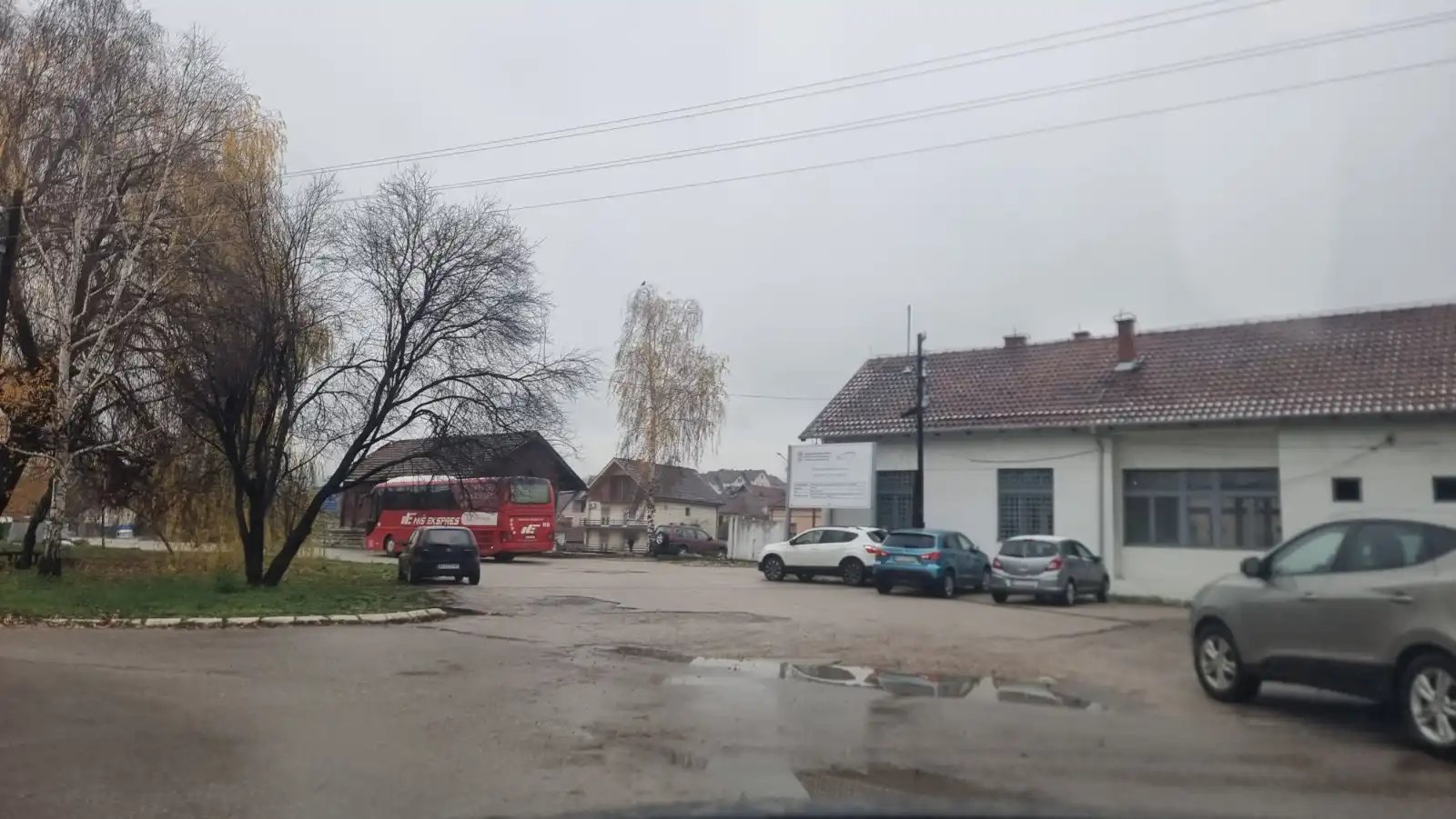 Stigao autobus po putnike, foto: Svrljiške novine