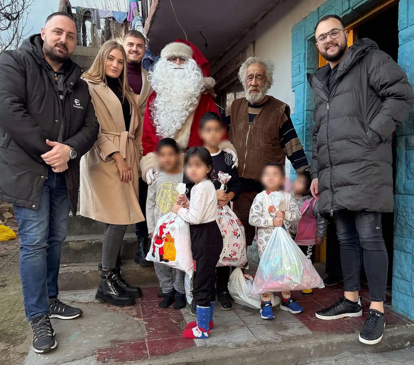 Srcem za decu u pohod deci, tu je i Deda mraz, foto: Svrljiške novine