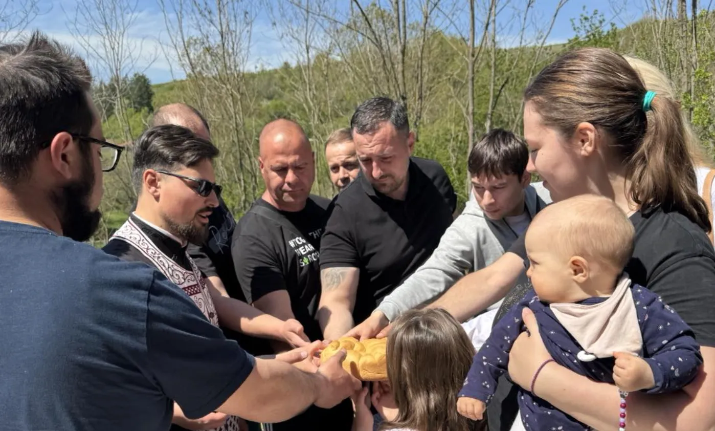 Posle mnogo godina Đurđevdan ponovo okupio meštane sela Vlahovo 2 Kolačari Miladinović i Ristić, foto: Svrljiške novine