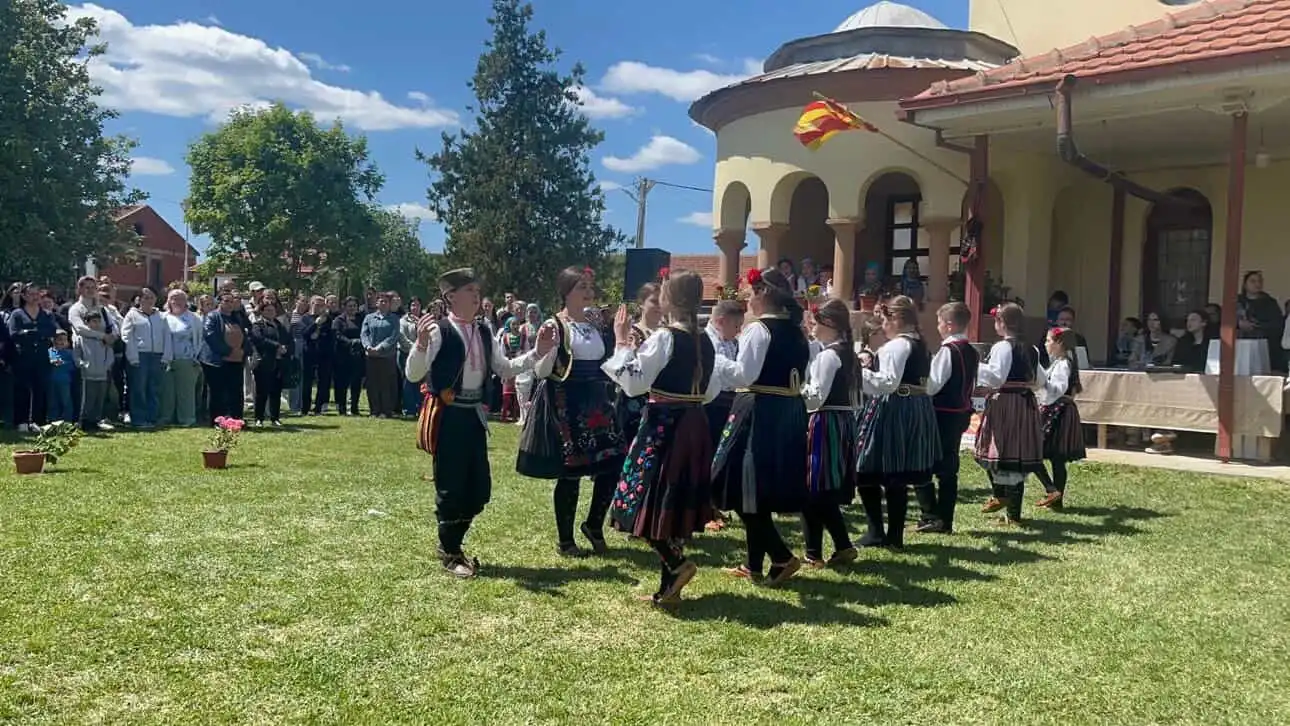Mali folkloraši iz Svrljiga zablistali u Severnoj Makedoniji: FA „Osmeh“ oduševio publiku 2 FA Osmeh, foto: FA Osmeh