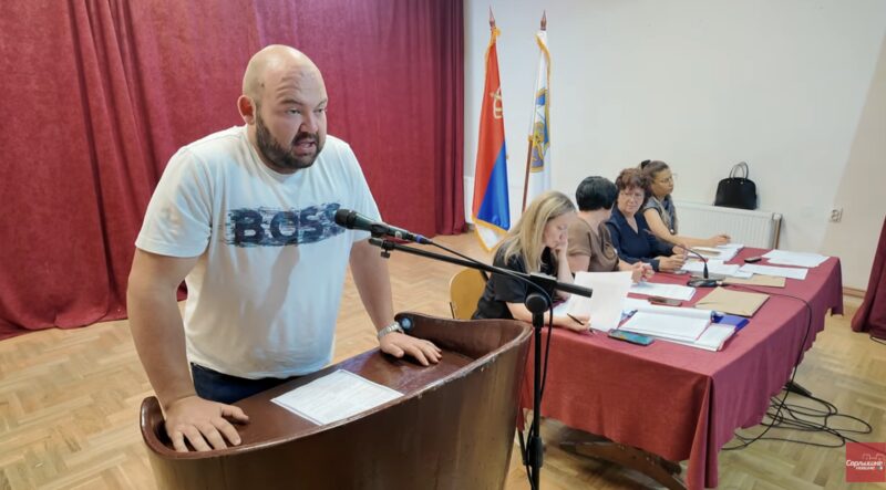 Skupština usvojila predlog: Prvacima 10.000, najboljim đacima do 30.000 dinara 1 Mihajlo Stevanović, odbornik SO Svrljig, foto: Svrljiške novine