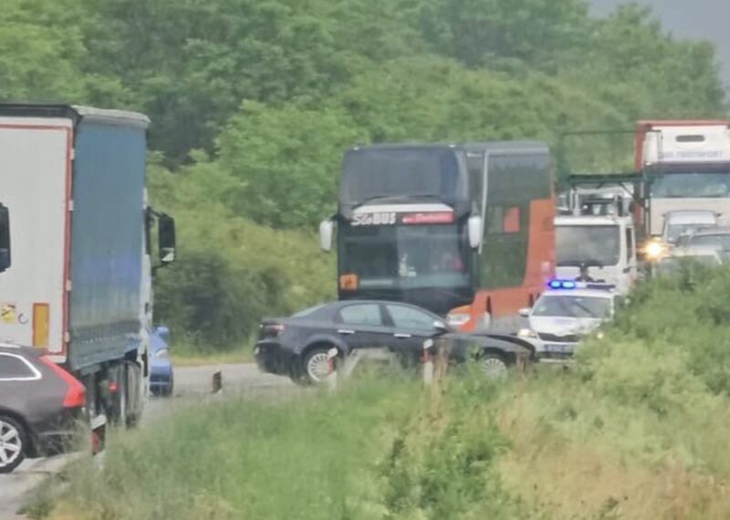 Saobraćajna nezgoda kod Svrljiga usporila saobraćaj, povređeni prevezeni u bolnicu 1 Foto sa terena, udes, foto: N.G.