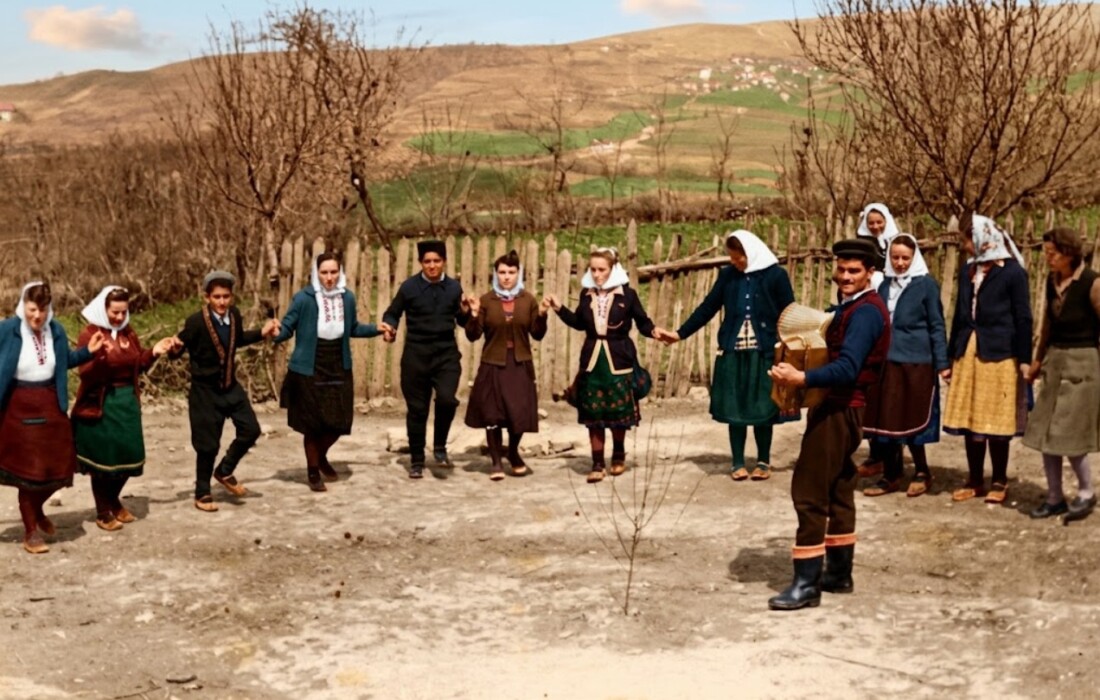 Selo Đurinac, igra se kolo 1951. godine, foto podrška AI