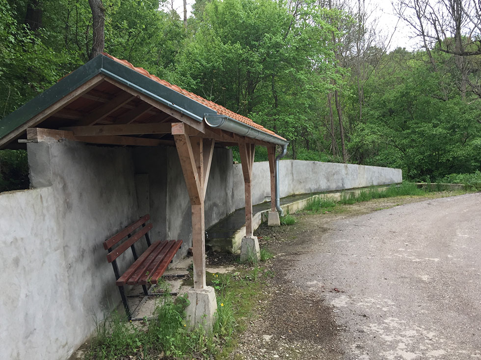 Česma Stubal i odmaralište, na ulazu u selo, foto: S.S. / Svrljiške novine