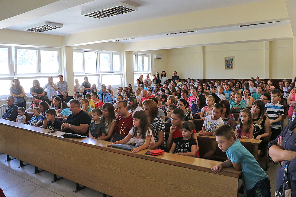 Đaci prvaci, foto: M. Miladinović, Svrljške novine