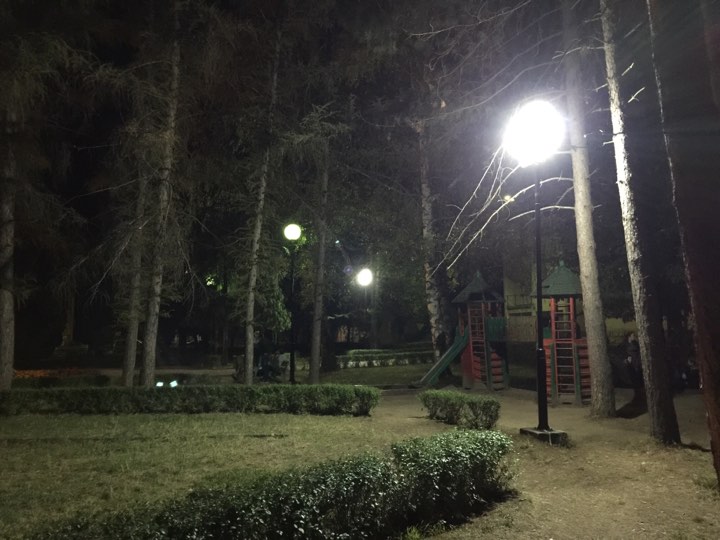 Gradski park osvetljen i pod kamerama, foto: M. Miladinović, Svrljiške novine