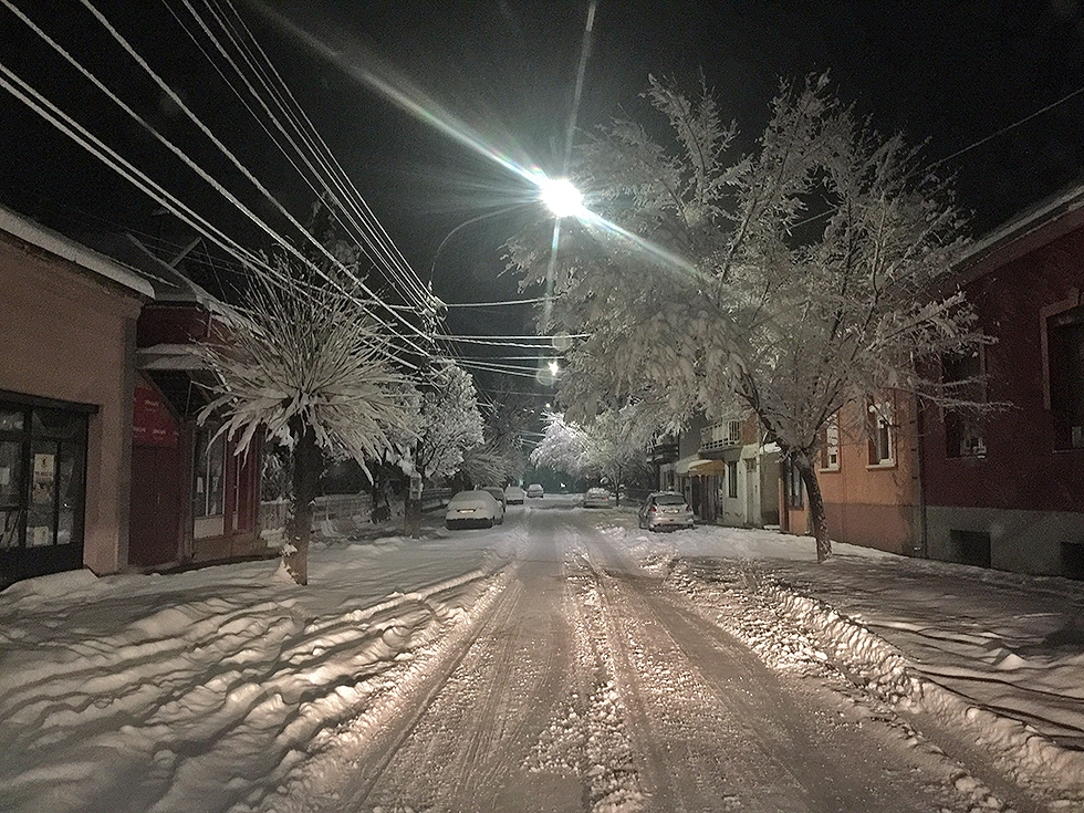 Ulica Hadžićeva pod snegom, foto: M. Miladinović 